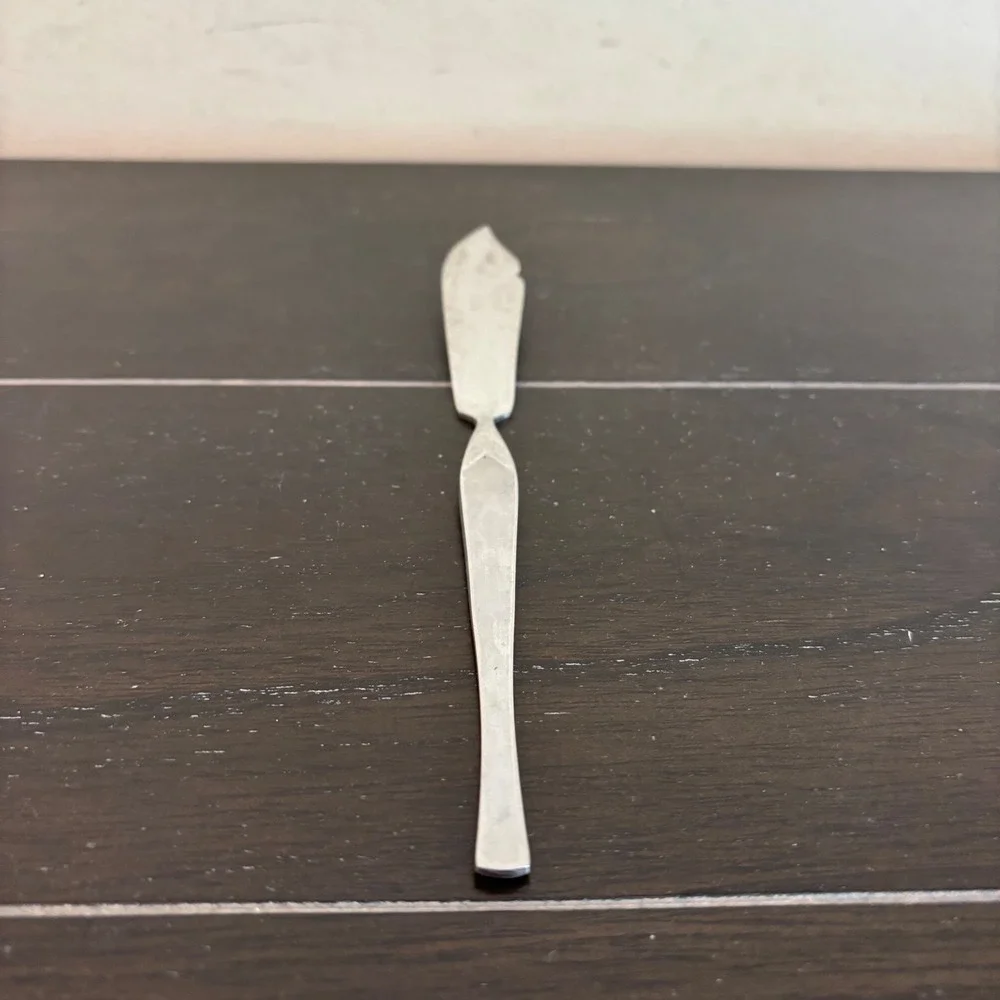 Maribo SRI Stainless Korea Master Butter Spreader Chevron Detail Flatware 6.75